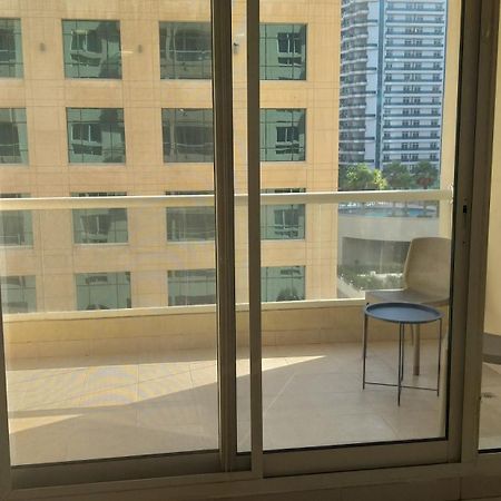Lovely 1-Bedroom Apartment In The Heart Of Dubai Marina Esterno foto
